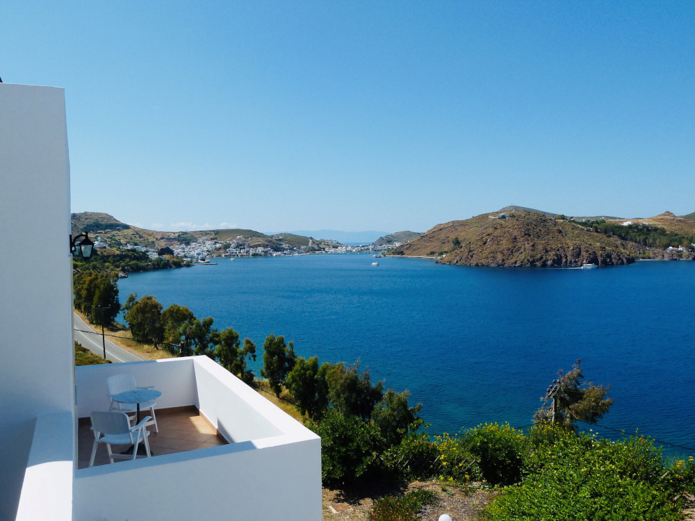 Le Balcon