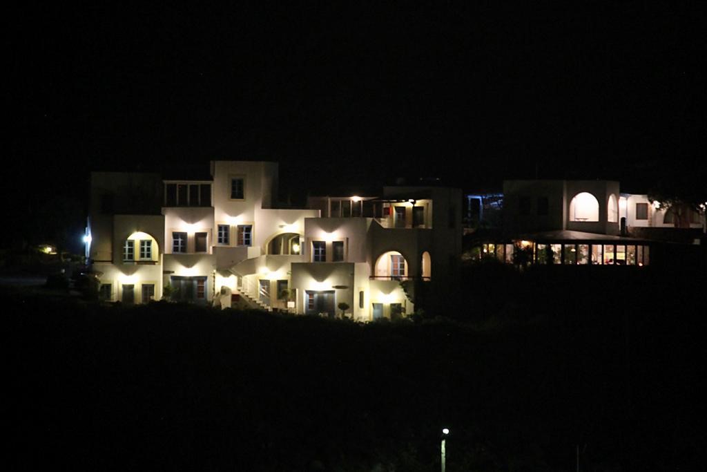 Le Balcon